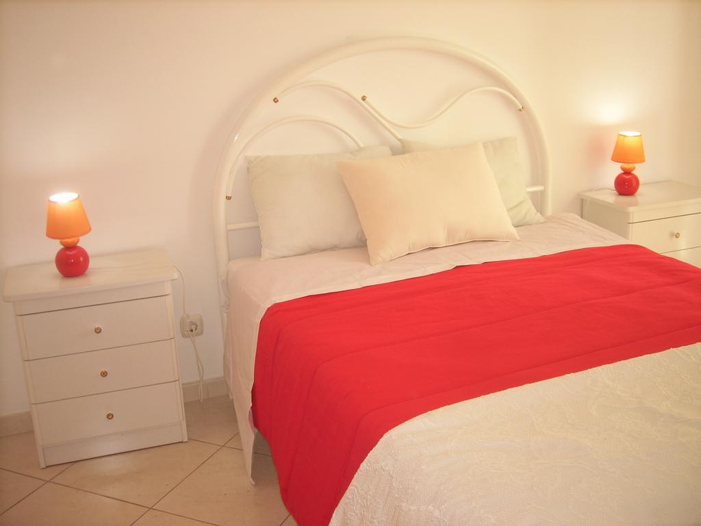 קווארטיירה Apartamentos Monica מראה חיצוני תמונה