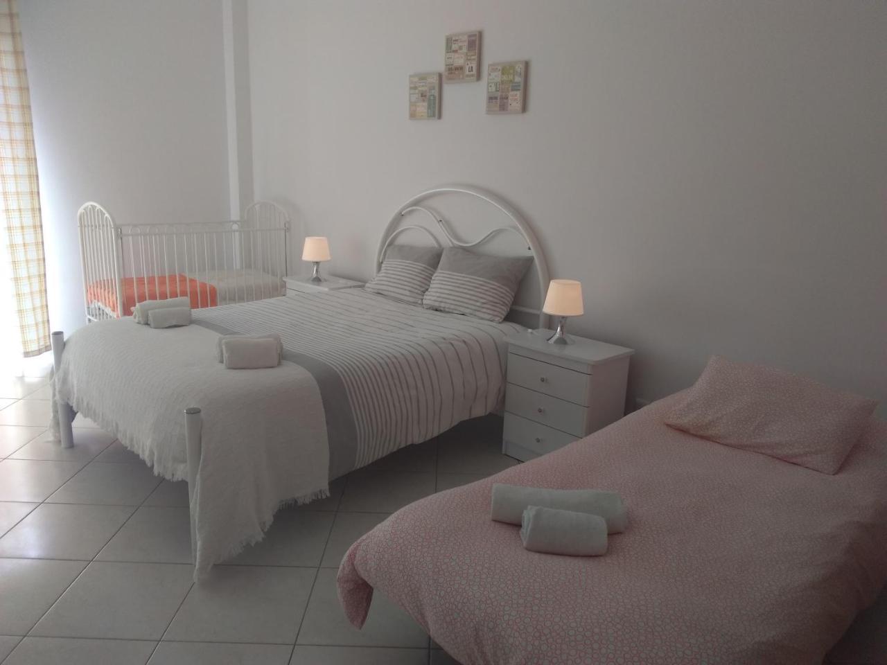 קווארטיירה Apartamentos Monica מראה חיצוני תמונה