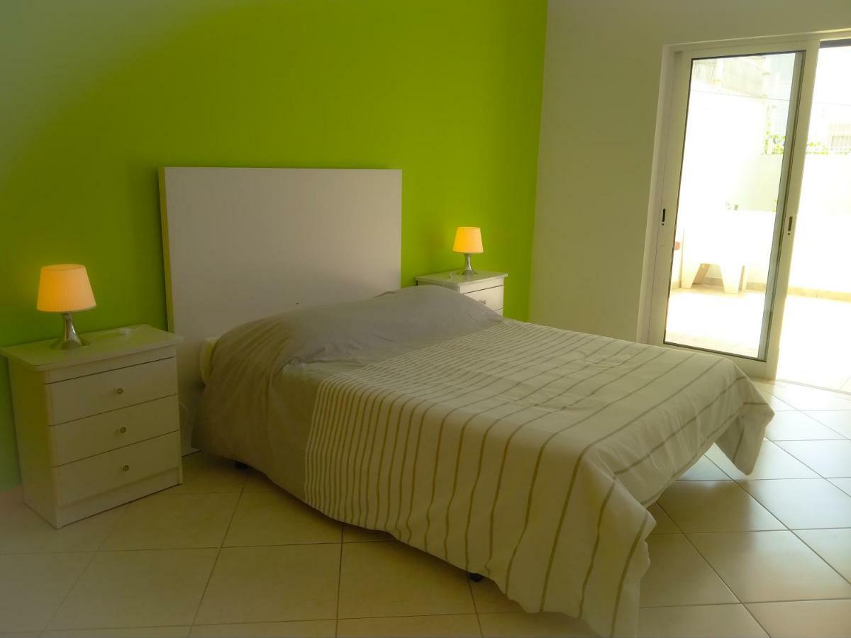 קווארטיירה Apartamentos Monica מראה חיצוני תמונה