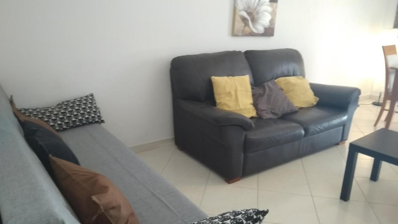 קווארטיירה Apartamentos Monica מראה חיצוני תמונה