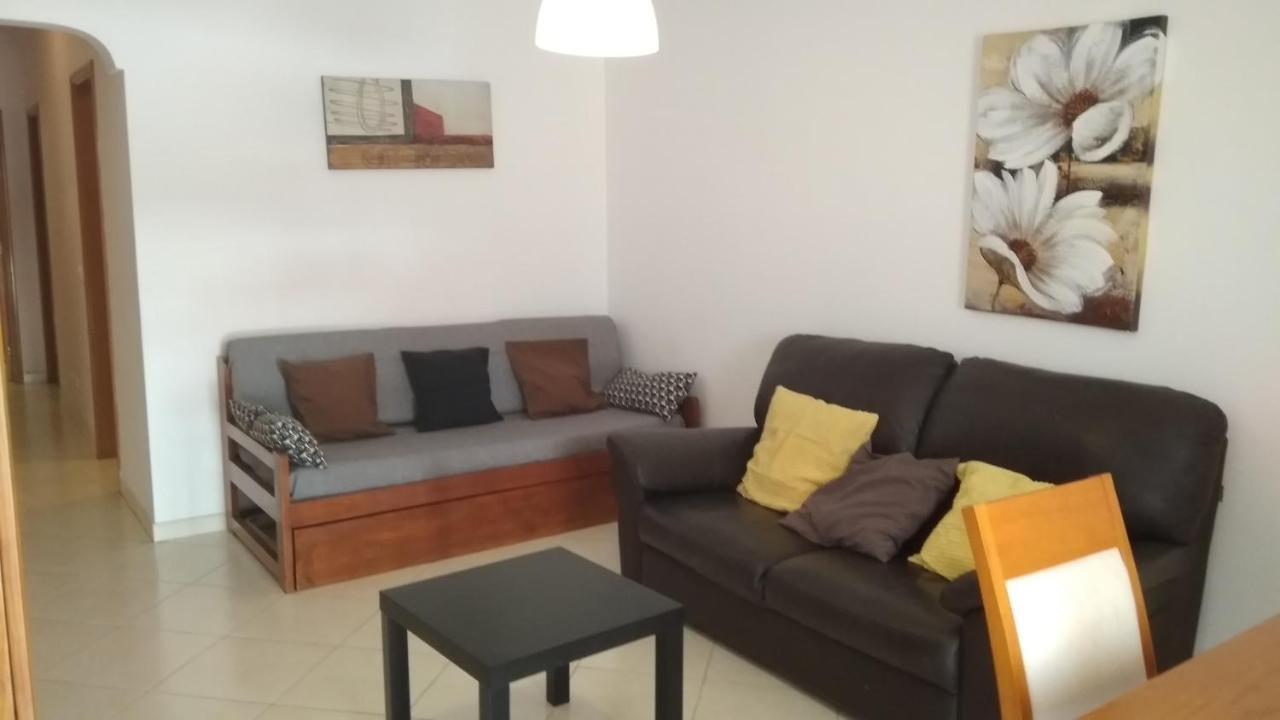 קווארטיירה Apartamentos Monica מראה חיצוני תמונה