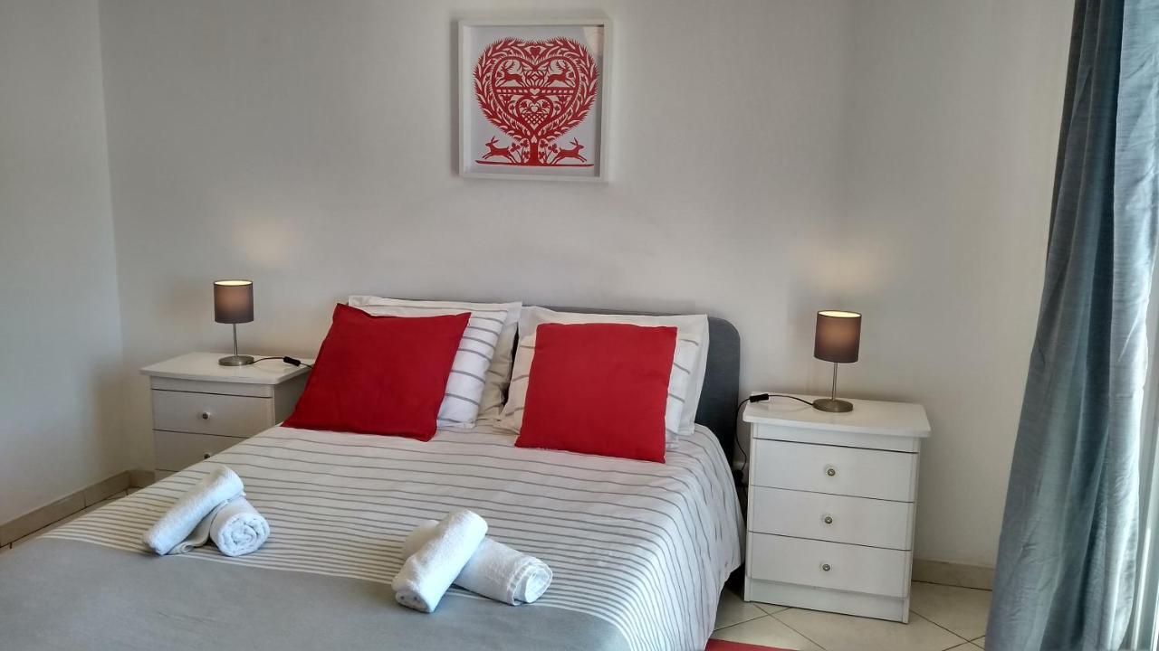 קווארטיירה Apartamentos Monica מראה חיצוני תמונה