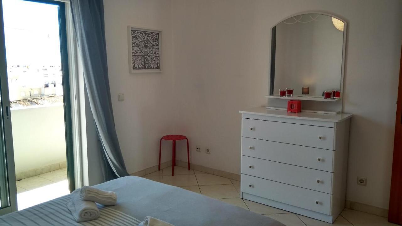 קווארטיירה Apartamentos Monica מראה חיצוני תמונה